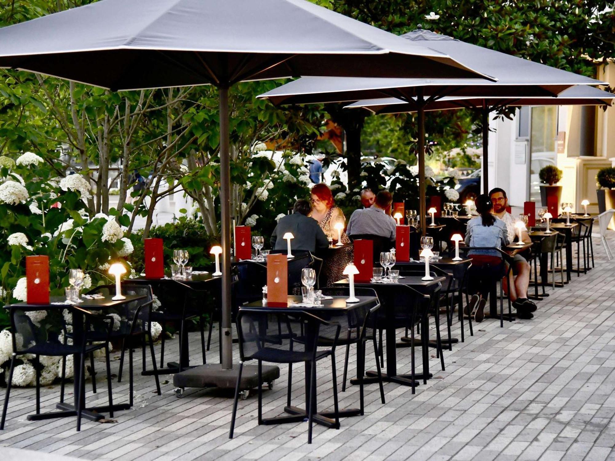 Mercure Nantes Centre Gare Ngoại thất bức ảnh